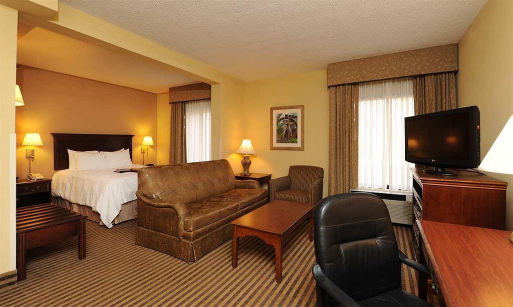 Hampton Inn Morganton Room photo