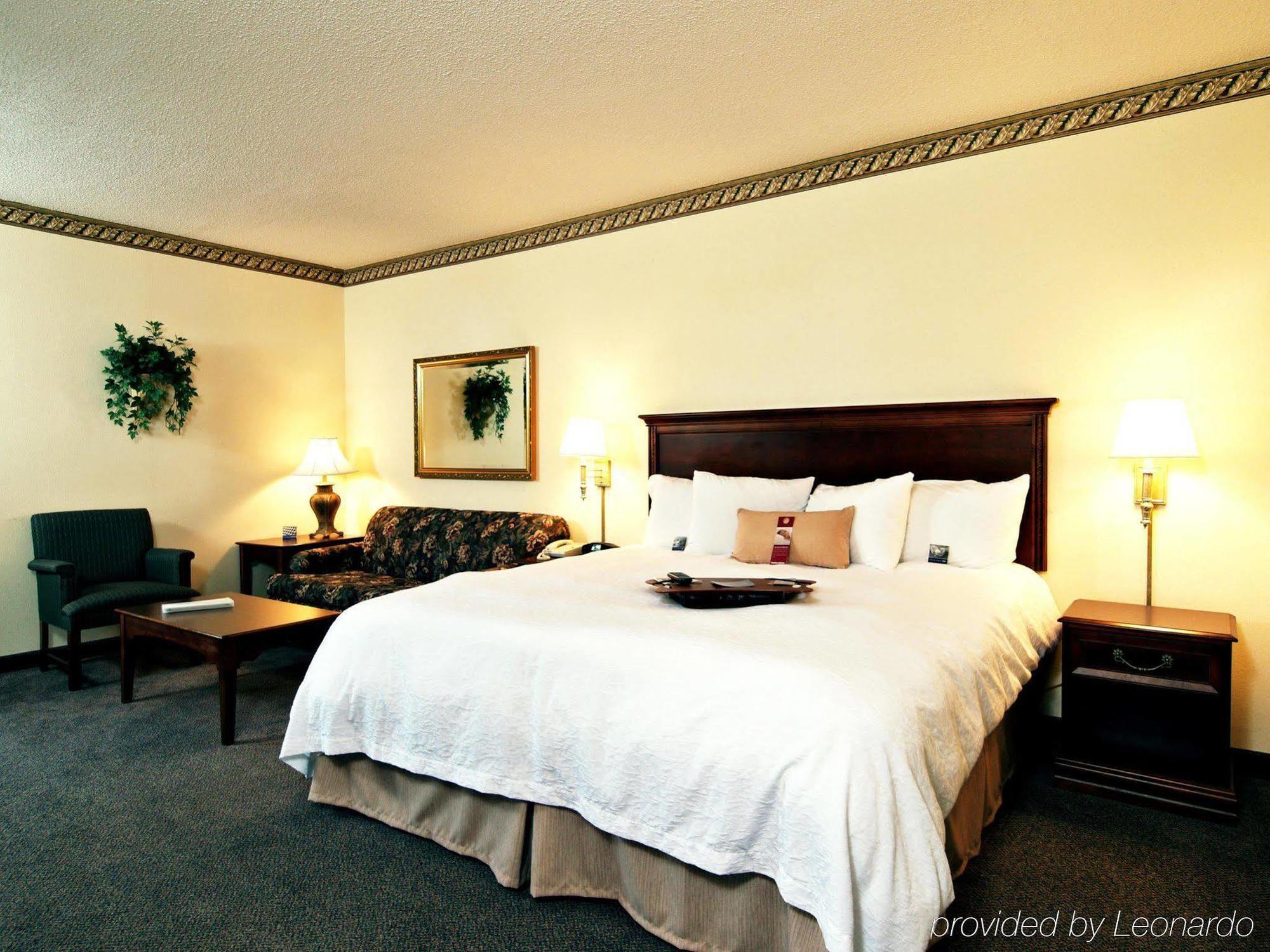 Hampton Inn Morganton Room photo