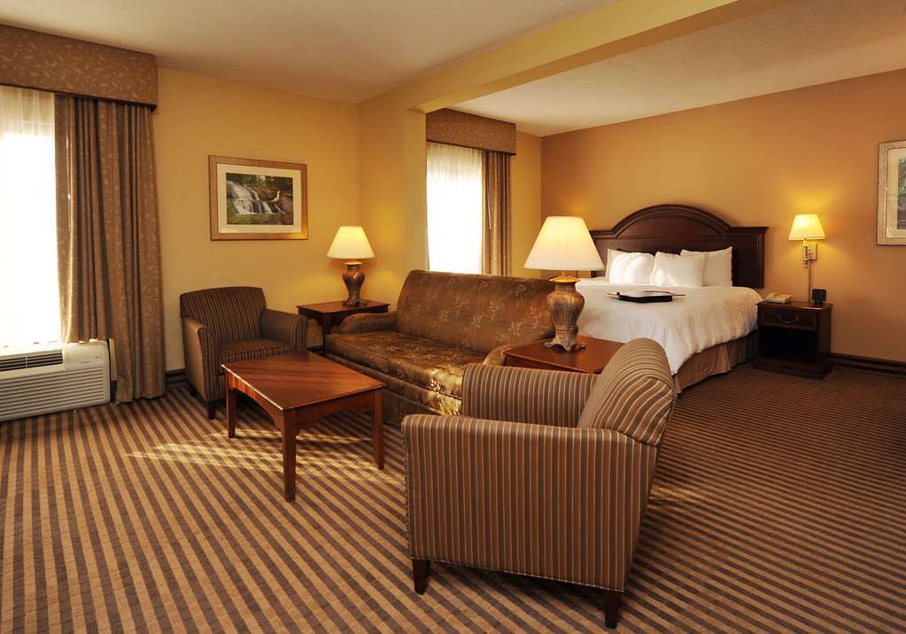 Hampton Inn Morganton Room photo